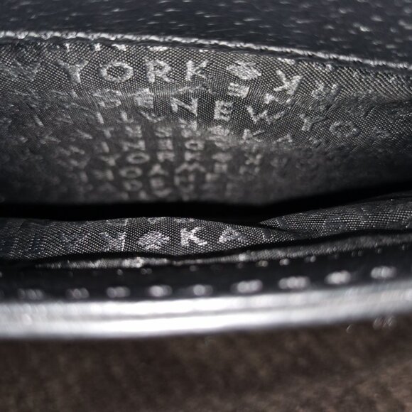 Black/Gold Pebbled Leather Shoulder Bag EUC #261 - Picture 5 of 16